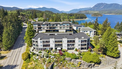 302-5780 Trail Avenue, Sechelt, BC 