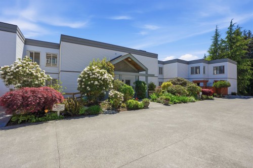 302-5780 Trail Avenue, Sechelt, BC 