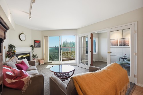 302-5780 Trail Avenue, Sechelt, BC 