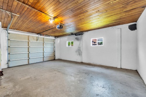 970 Duthie Avenue, Burnaby, BC - Indoor Photo Showing Garage