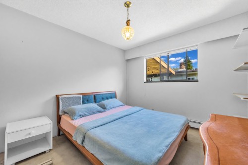 970 Duthie Avenue, Burnaby, BC - Indoor Photo Showing Bedroom