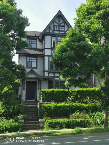 3497 David Avenue, Coquitlam, BC - Outdoor With Facade