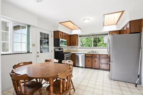 1890 Charles Street, Port Moody, BC - Indoor