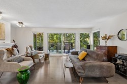 5620 Larson Place West Vancouver, BC V7W 1S4