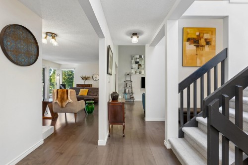 5620 Larson Place, West Vancouver, BC 