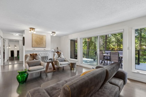 5620 Larson Place, West Vancouver, BC 