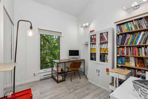 5620 Larson Place, West Vancouver, BC 