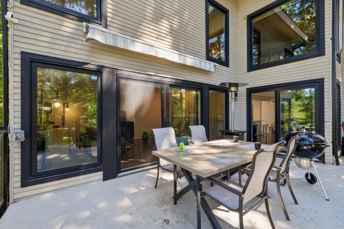 5620 Larson Place, West Vancouver, BC 