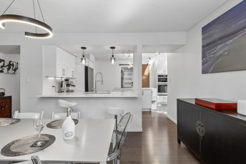 5620 Larson Place, West Vancouver, BC 