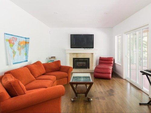 24150 132 Avenue, Maple Ridge, BC - Indoor Photo Showing Living Room With Fireplace