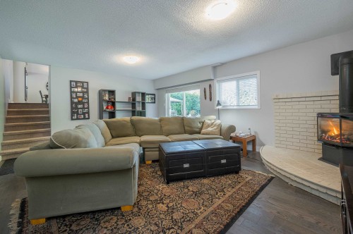 5079 Walker Avenue, Delta, BC - Indoor Photo Showing Living Room With Fireplace