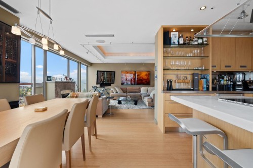2302-1000 Beach Avenue, Vancouver, BC - Indoor Photo Showing Dining Room
