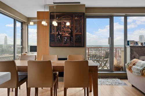 2302-1000 Beach Avenue, Vancouver, BC - Indoor Photo Showing Dining Room