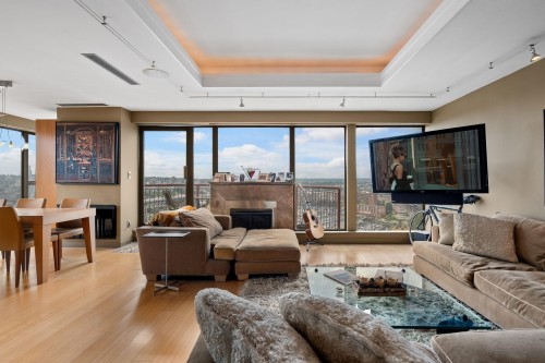 2302-1000 Beach Avenue, Vancouver, BC - Indoor Photo Showing Living Room