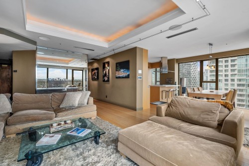 2302-1000 Beach Avenue, Vancouver, BC - Indoor Photo Showing Living Room