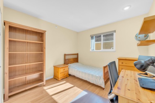 2866 44Th Avenue E, Vancouver, BC - Indoor Photo Showing Bedroom