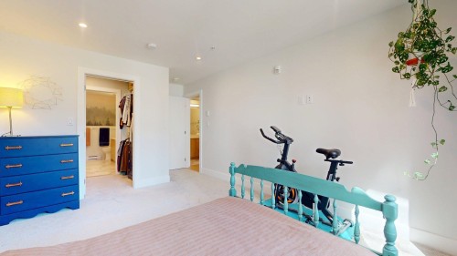 213-1870 Dowad Drive, Squamish, BC - Indoor