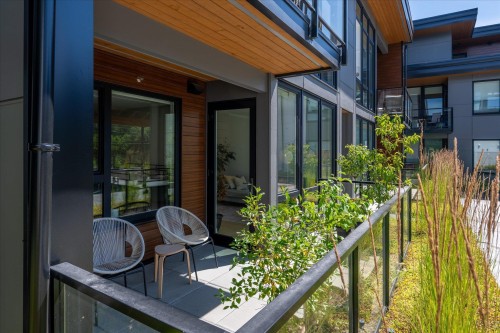 213-1870 Dowad Drive, Squamish, BC - Outdoor With Exterior