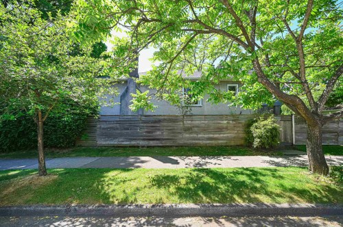 3305 6Th Avenue W, Vancouver, BC - Outdoor