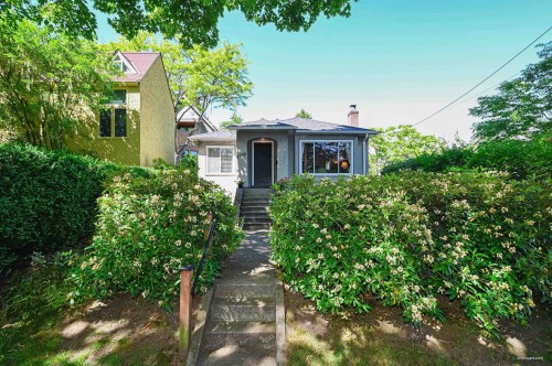 3305 6Th Avenue W, Vancouver, BC - Outdoor