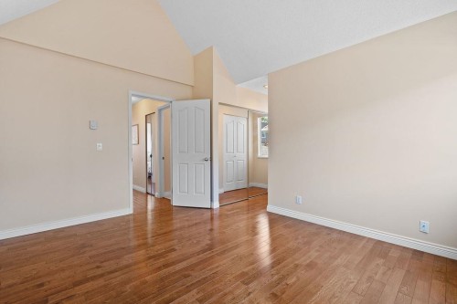 1-230 Keith Road E, North Vancouver, BC - Indoor Photo Showing Other Room