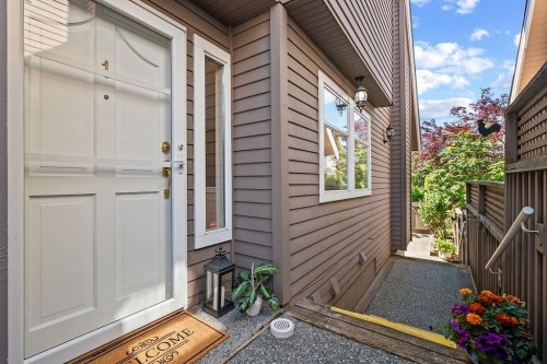 1-230 Keith Road E, North Vancouver, BC - Outdoor With Exterior
