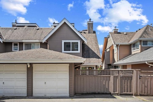 1-230 Keith Road E, North Vancouver, BC - Outdoor