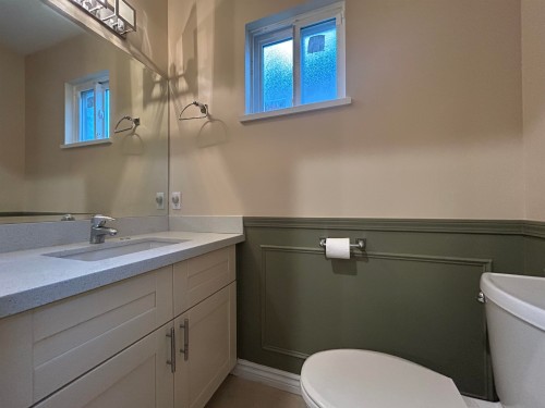 3147 8Th Avenue W, Vancouver, BC - Indoor Photo Showing Bathroom