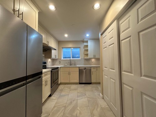 3147 8Th Avenue W, Vancouver, BC - Indoor Photo Showing Kitchen