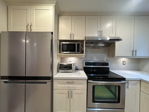 3147 8Th Avenue W, Vancouver, BC - Indoor Photo Showing Kitchen