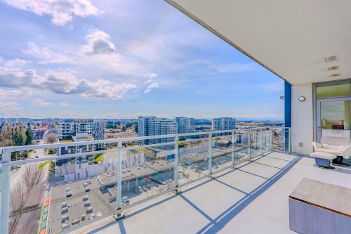 1705-8677 Capstan Way, Richmond, BC - Outdoor With View