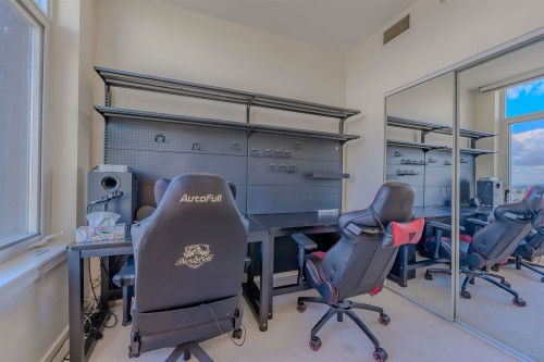1705-8677 Capstan Way, Richmond, BC - Indoor