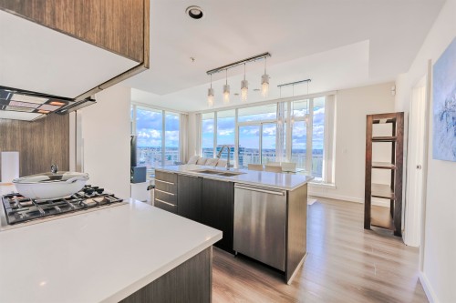 1705-8677 Capstan Way, Richmond, BC - Indoor Photo Showing Kitchen With Double Sink