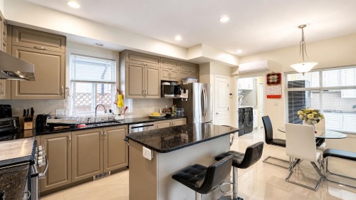 10520 Odlin Road, Richmond, BC - Indoor Photo Showing Kitchen With Upgraded Kitchen