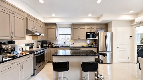 10520 Odlin Road, Richmond, BC - Indoor Photo Showing Kitchen With Double Sink