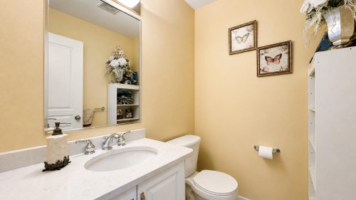 10520 Odlin Road, Richmond, BC - Indoor Photo Showing Bathroom