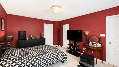 10520 Odlin Road, Richmond, BC - Indoor Photo Showing Bedroom