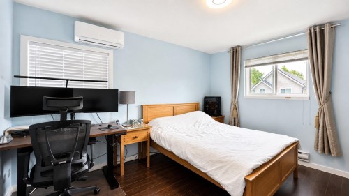 10520 Odlin Road, Richmond, BC - Indoor