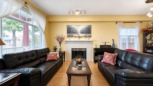 10520 Odlin Road, Richmond, BC - Indoor Photo Showing Living Room With Fireplace