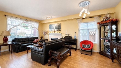 10520 Odlin Road, Richmond, BC - Indoor Photo Showing Living Room With Fireplace