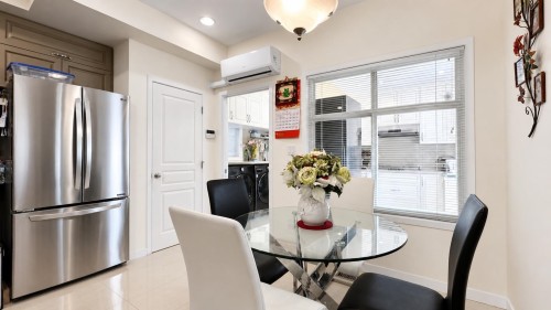 10520 Odlin Road, Richmond, BC - Indoor Photo Showing Dining Room