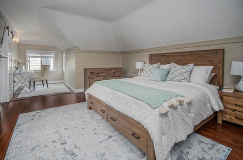 23005 Olund Crescent, Maple Ridge, BC - Indoor Photo Showing Bedroom