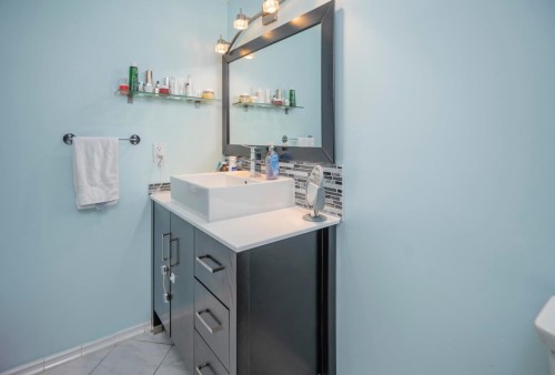 23005 Olund Crescent, Maple Ridge, BC - Indoor Photo Showing Bathroom