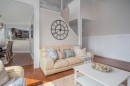 23005 Olund Crescent, Maple Ridge, BC  - Indoor Photo Showing Living Room 