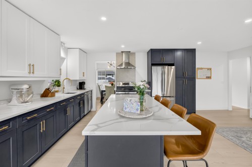 23555 108 Avenue, Maple Ridge, BC - Indoor