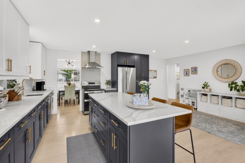 23555 108 Avenue, Maple Ridge, BC - Indoor Photo Showing Kitchen With Upgraded Kitchen