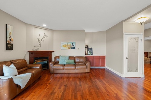 2264 Sorrento Drive, Coquitlam, BC - Indoor Photo Showing Living Room With Fireplace