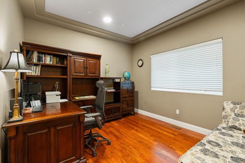 2264 Sorrento Drive, Coquitlam, BC - Indoor Photo Showing Office