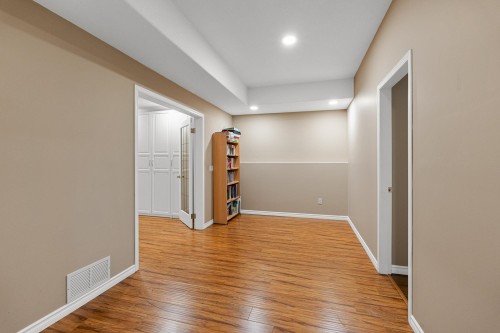 2264 Sorrento Drive, Coquitlam, BC - Indoor Photo Showing Other Room