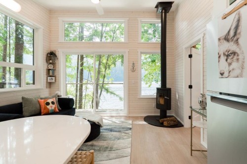 14 Croker Island E, North Vancouver, BC - Indoor